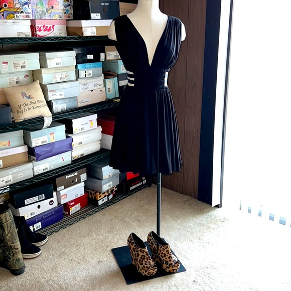 Express XS black dress - Picture 1 of 7